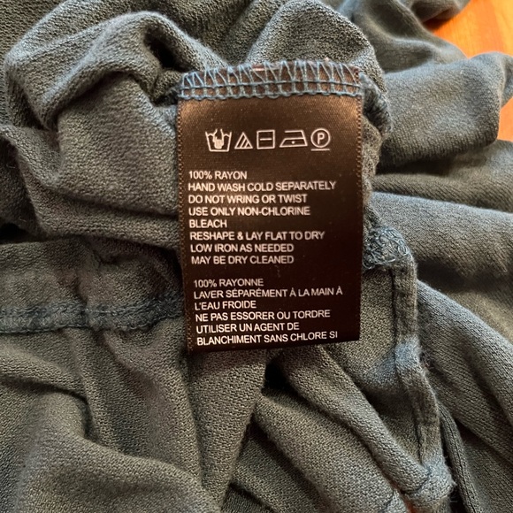 cute ruffle top - Picture 4 of 4